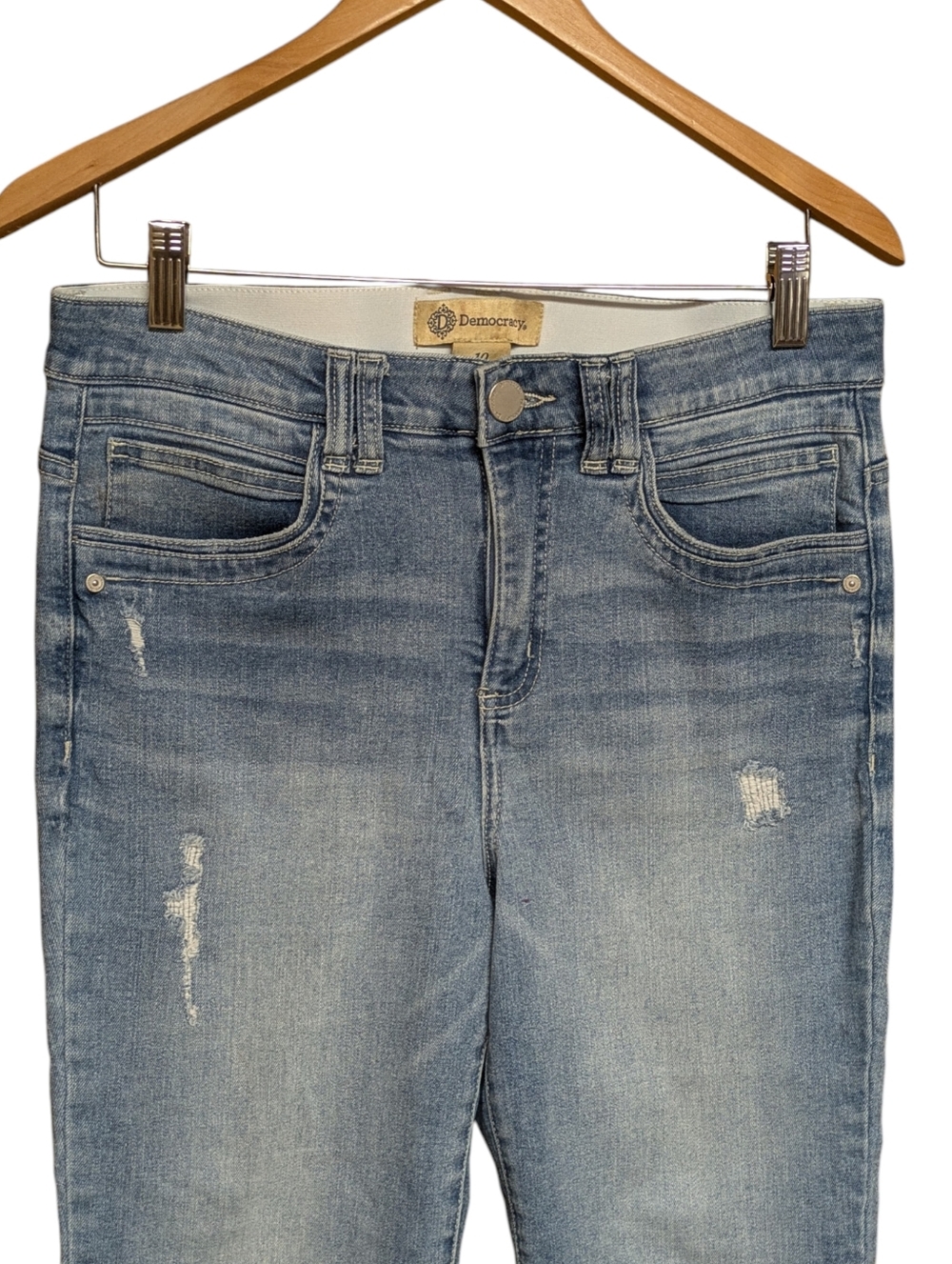 Democracy Light Wash Crop Jeans Size 10 - Picture 2 of 8